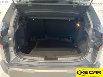 Car image 30