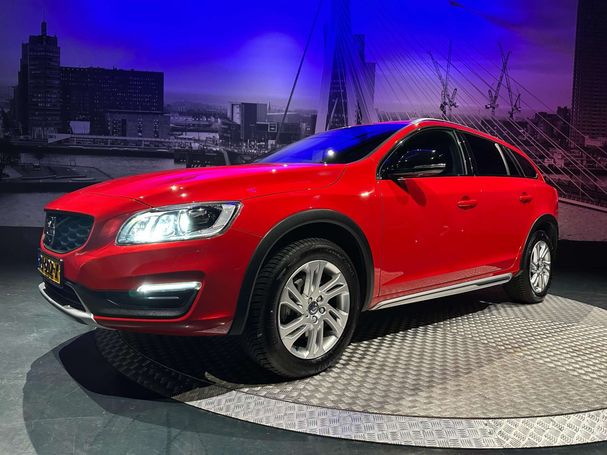 Volvo V60 Cross Country T5 AWD 180 kW image number 29