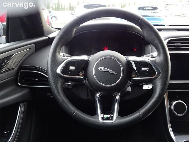 Jaguar XE D180 SE 132 kW image number 20