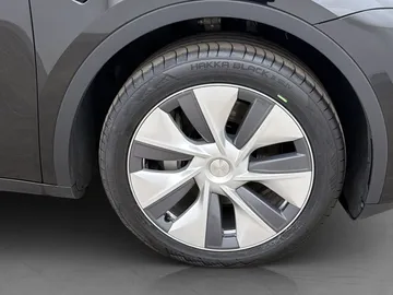 Car image 33
