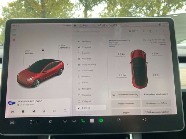 Tesla Model 3 Long Range AWD 324 kW image number 25