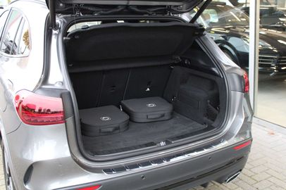 Car image 35