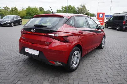 Car image 5