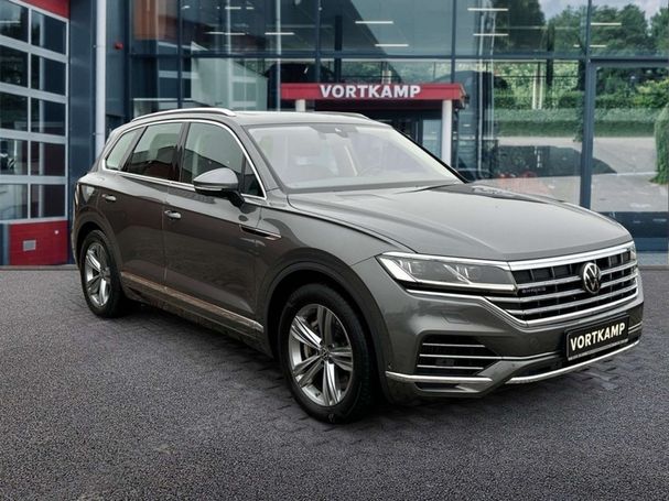 Volkswagen Touareg 3.0 TSI eHybrid 4Motion 280 kW image number 2