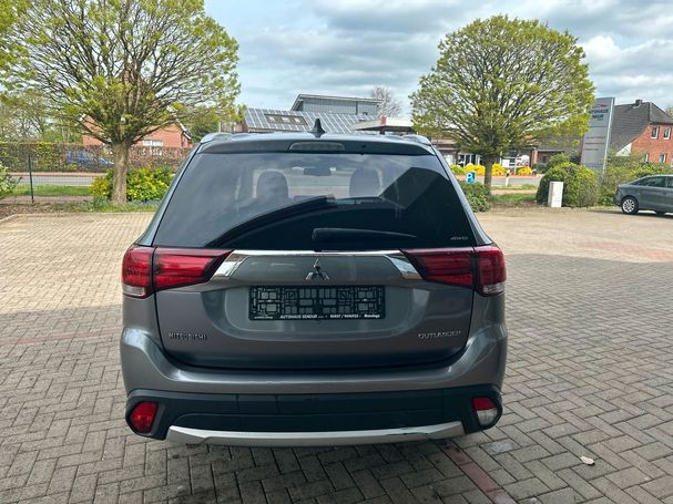 Mitsubishi Outlander 4WD 110 kW image number 3