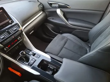 Car image 33