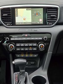 Car image 37