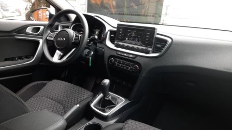 Car image 21