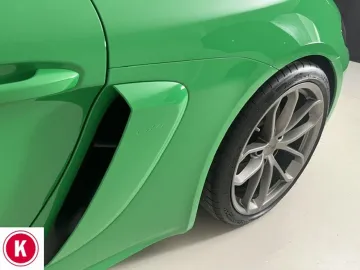Car image 32