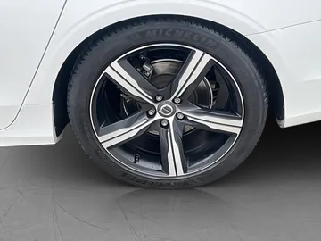 Car image 33
