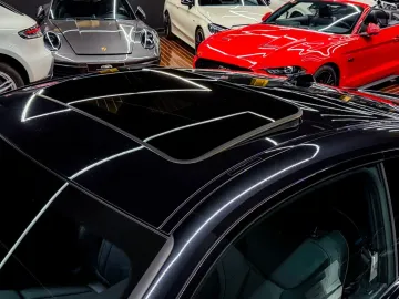Car image 40