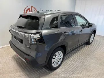 Car image 5