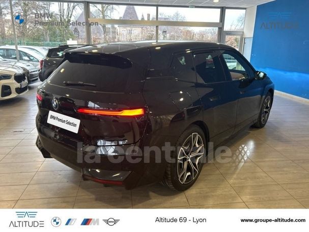 BMW iX xDrive40 240 kW image number 22