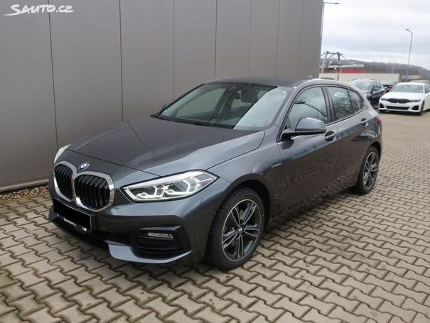 BMW 118d Sport Line 110 kW image number 2