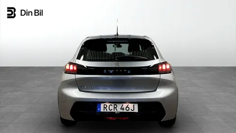 Car image 3