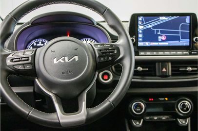 Car image 26