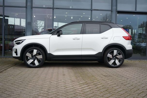 Volvo XC40 Single Motor Extended Range Plus 185 kW image number 4