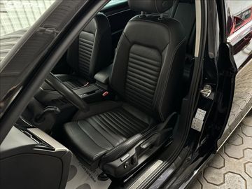 Car image 31