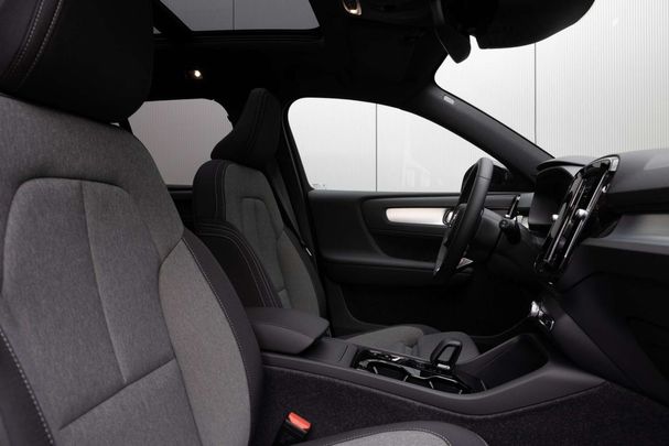 Volvo XC40 95 kW image number 12