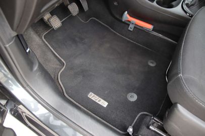 Car image 39