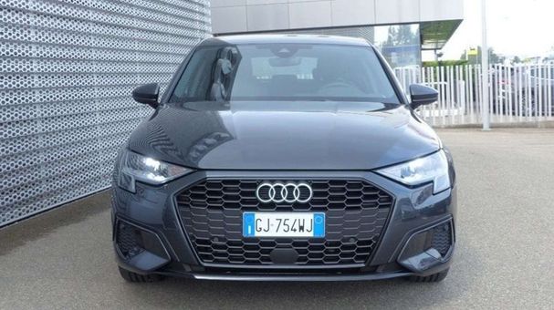 Audi A3 35 TDI S tronic Advanced Business 110 kW image number 3