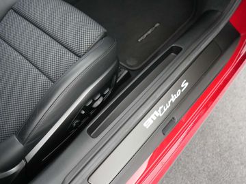 Car image 36