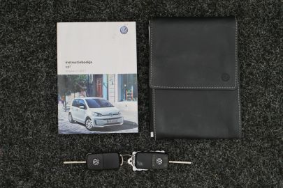 Car image 33