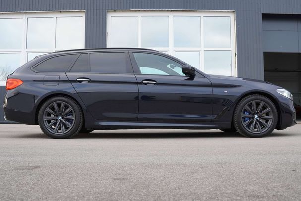 BMW 540i Touring xDrive 250 kW image number 3