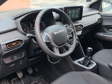 Car image 15