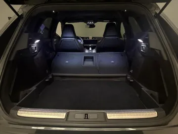 Car image 38