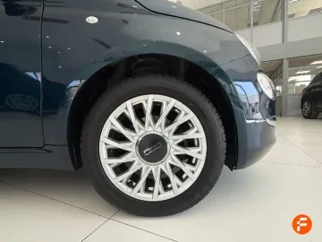 Car image 19