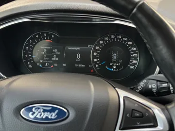 Car image 27