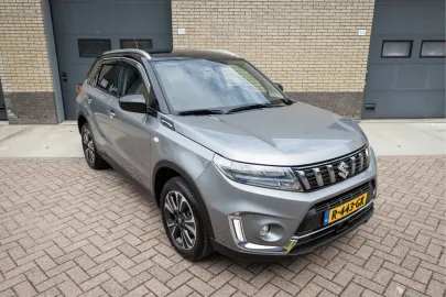 Car image 3