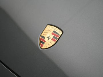 Car image 40