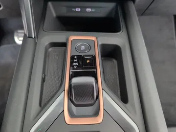 Car image 47