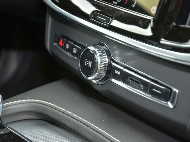 Volvo V90 B4 145 kW image number 9