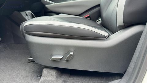 Car image 31