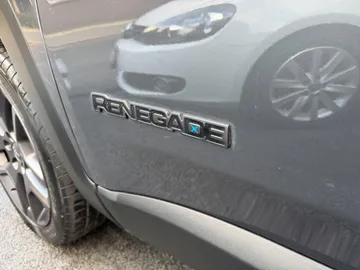 Car image 33