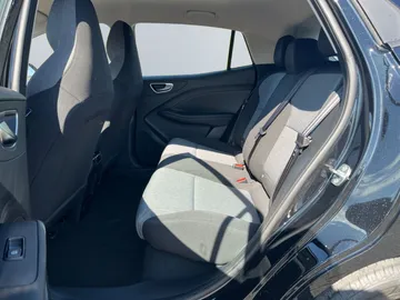 Car image 24