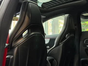 Car image 28