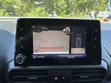 Car image 27