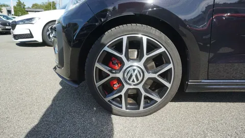 Car image 34
