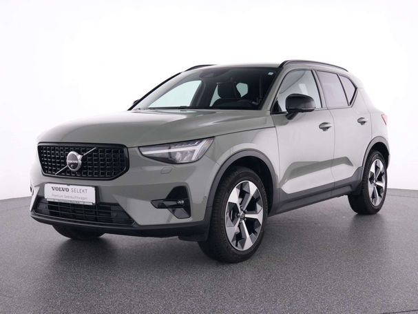 Volvo XC40 T2 Plus Dark 95 kW image number 1