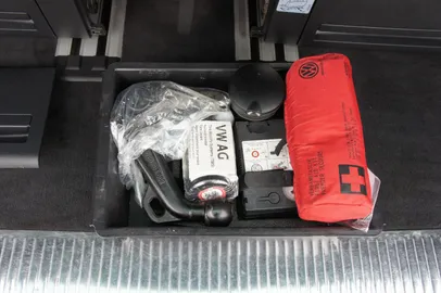 Car image 40