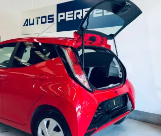 Car image 10