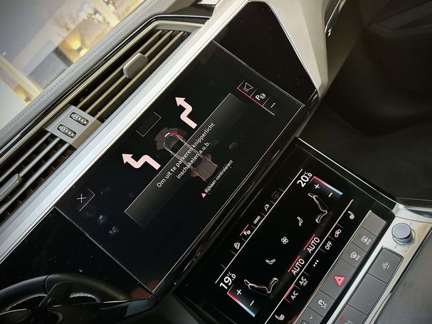 Audi e-tron 50 quattro Sportback 230 kW image number 21