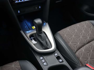 Car image 12