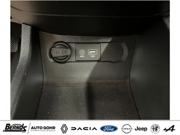 Car image 28