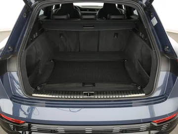 Car image 35