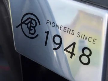 Car image 33